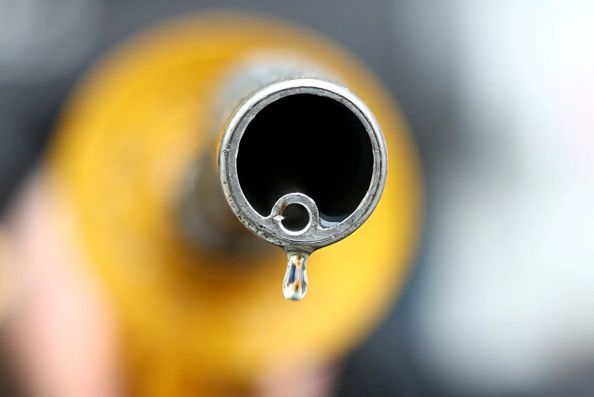 Preço do gasóleo poderá registar descida acentuada já na próxima semana