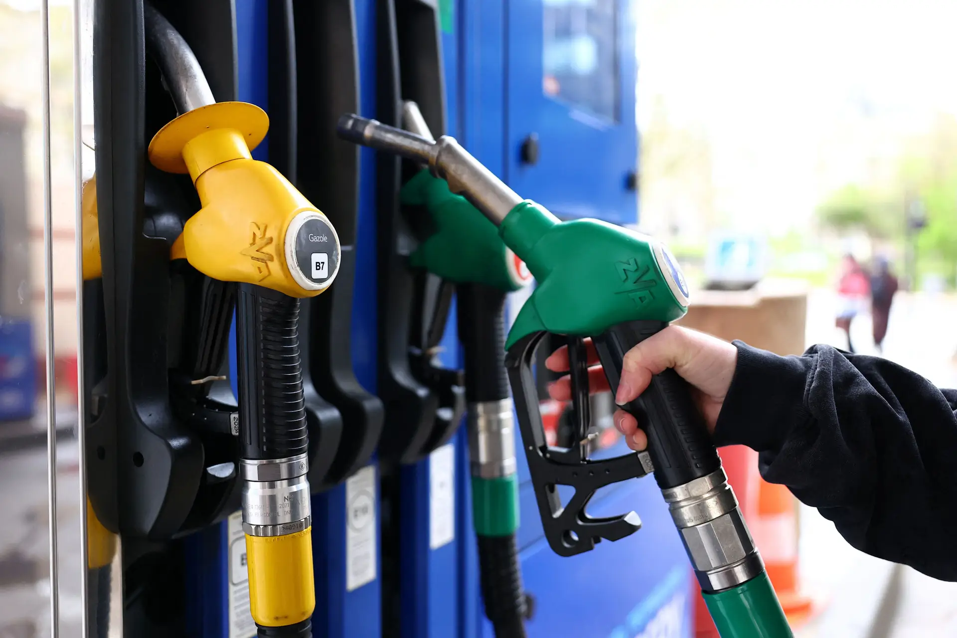 Governo reduz desconto no ISP para o gasóleo e sobe na gasolina