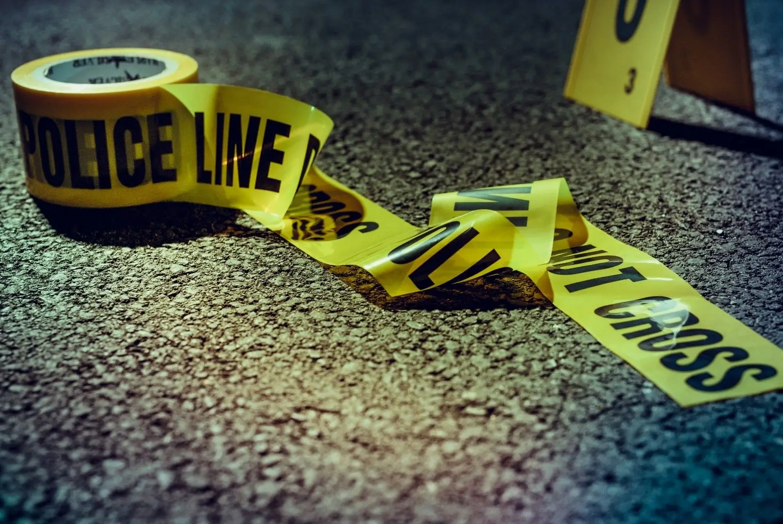 Jovem de 18 anos condenado a prisão perpétua por matar a mãe à martelada, inspirado no filme 'Psicopata Americano'