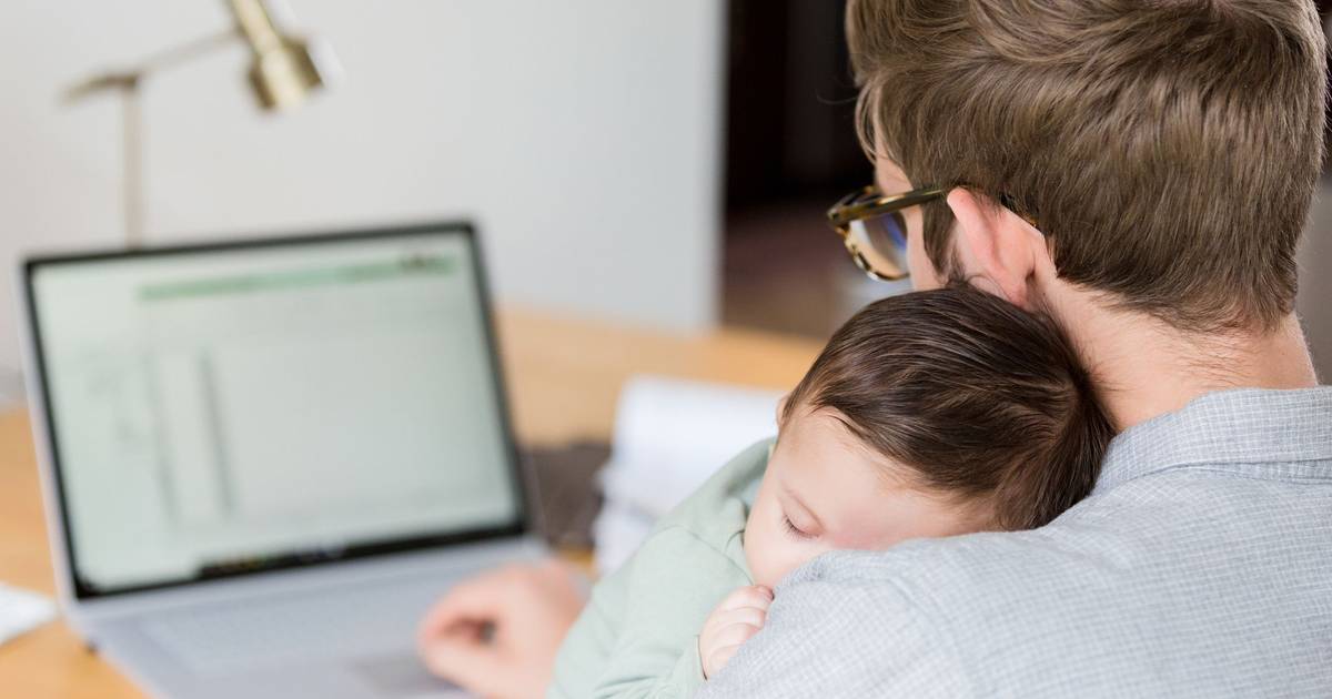 Depressão pós-parto nos homens: quando o bebé nasce, o pai também enfrenta desafios emocionais