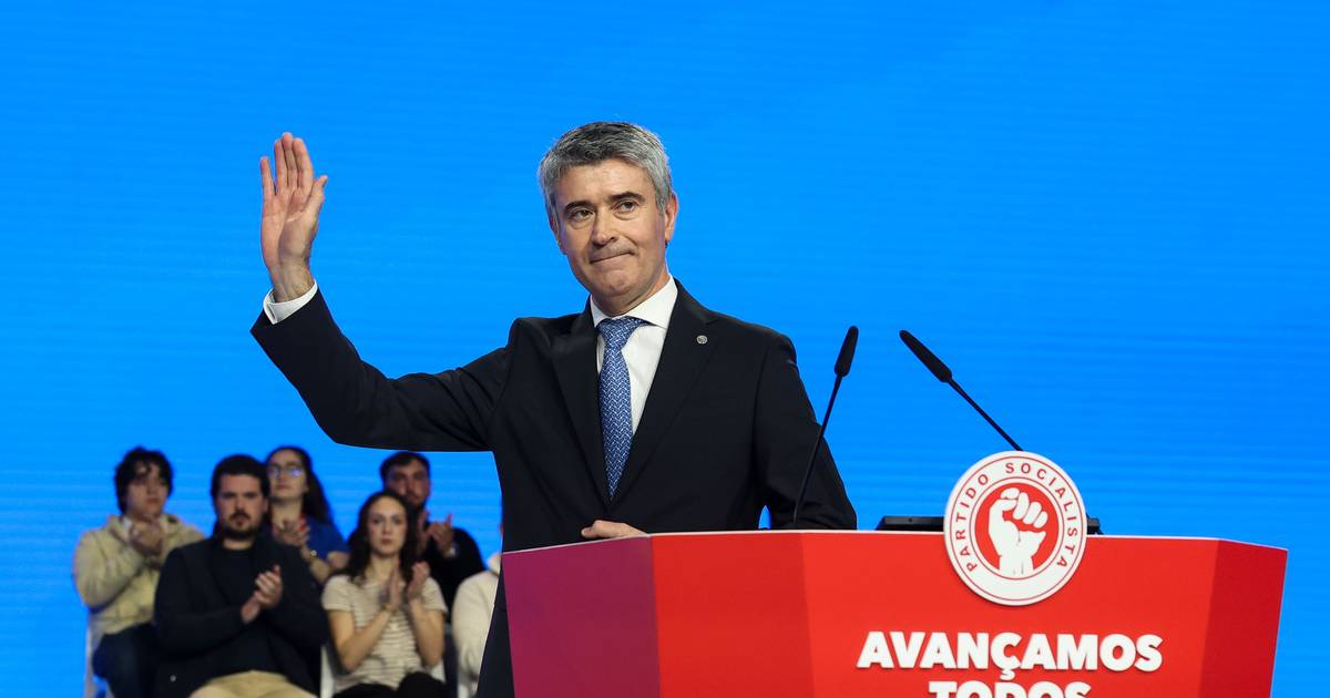 José Luís Carneiro garante que PS será oposição firme ao governo, mas com porta aberta ao diálogo