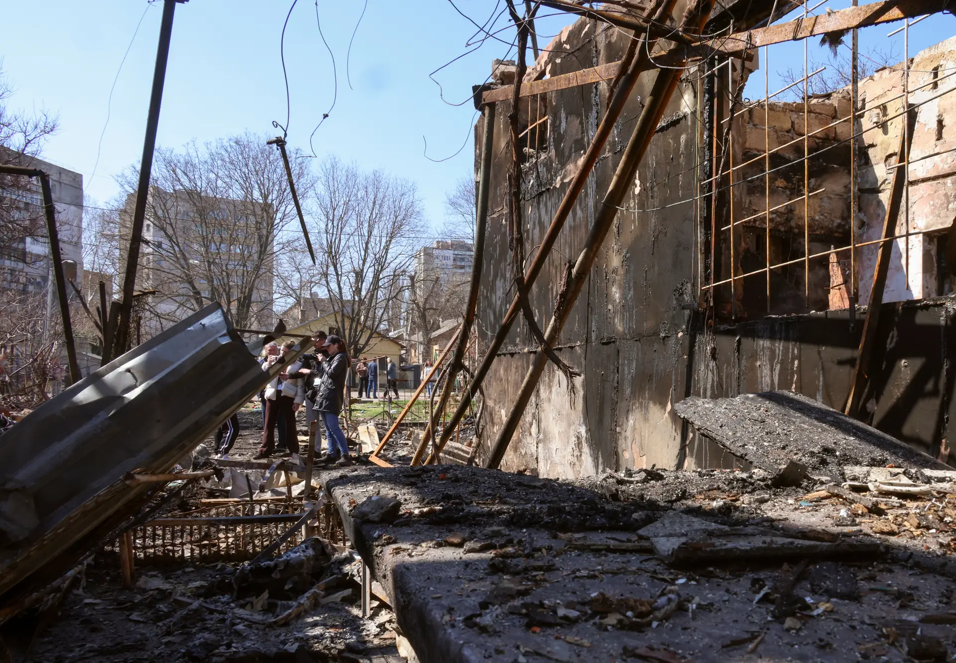 Novos ataques russos com míssil hipersónico Kinzhal e 442 drones