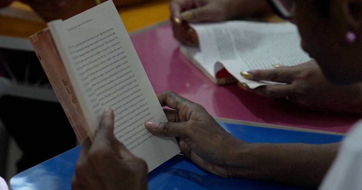 Livros abrem caminho à liberdade em prisões brasileiras