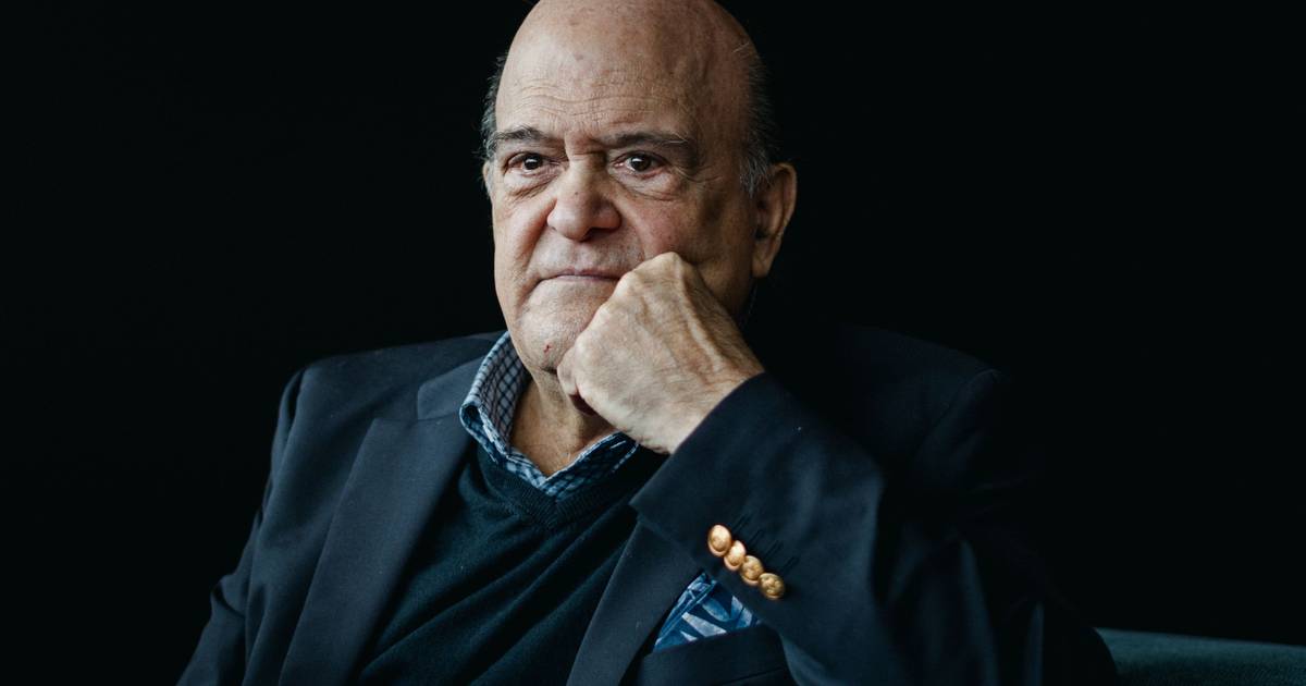 Adriano Jordão: “O piano apareceu lá em casa porque alguém devia dinheiro ao meu avô e pagou com o piano e gabardines”