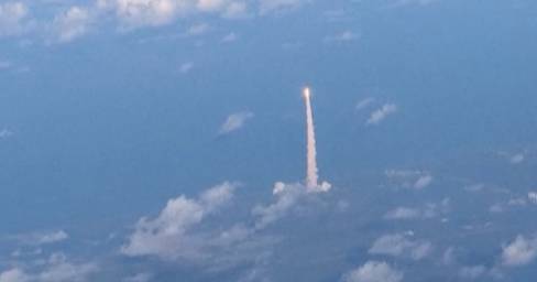 Uma perspetiva única do lançamento da missão da NASA a partir de... um avião