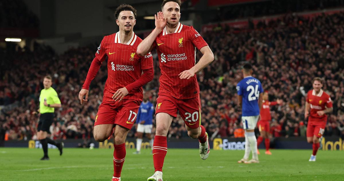 Adeptos do Liverpool festejavam pela última vez um golo de Diogo Jota há um ano
