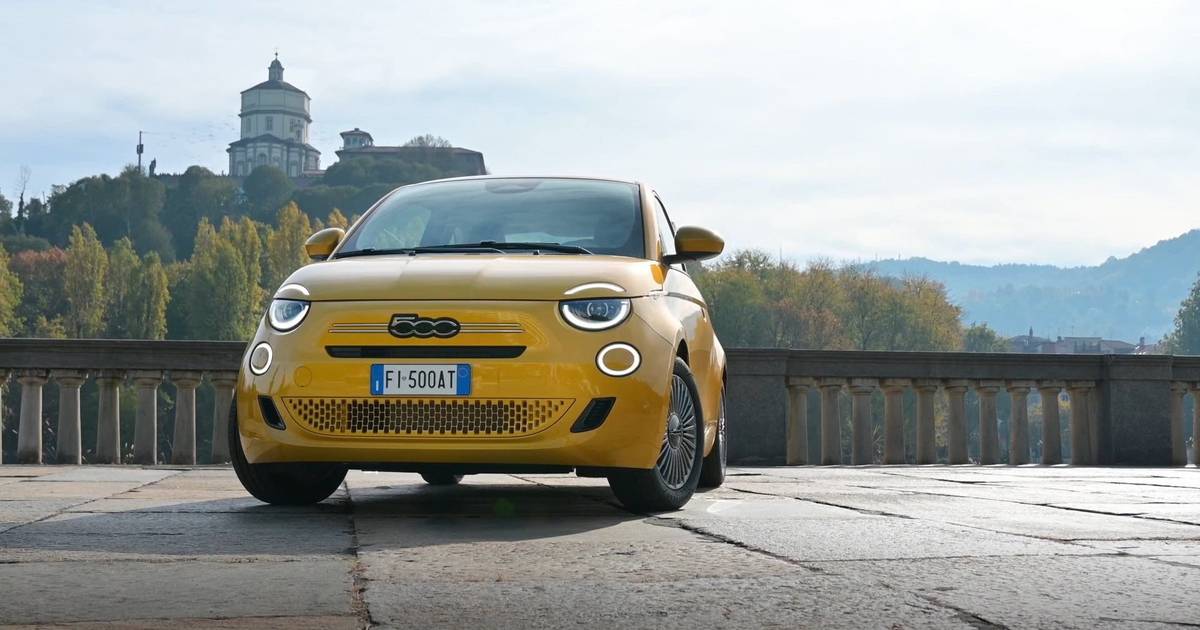 Fiat 500 Hybrid: Urbano e elegante
