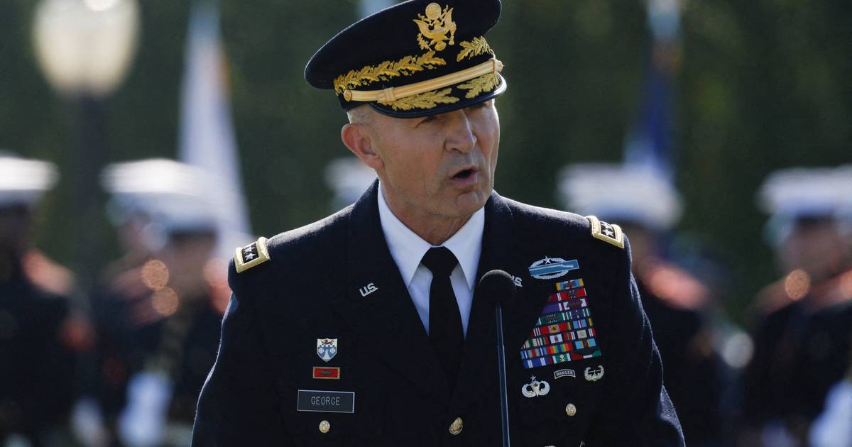 Chefe do Estado-Maior do Exército dos EUA afastado pela administração de Trump