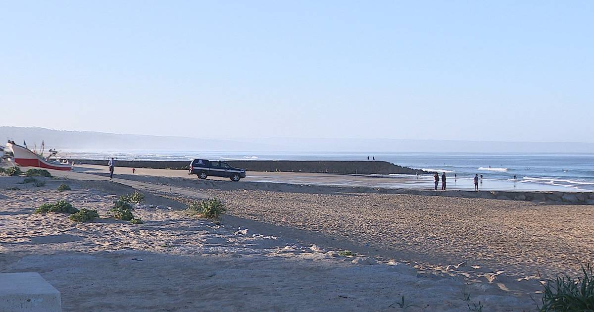 Buscas por jovem desaparecido alargadas até à Fonte da Telha, mergulhadores forenses juntam-se às operações