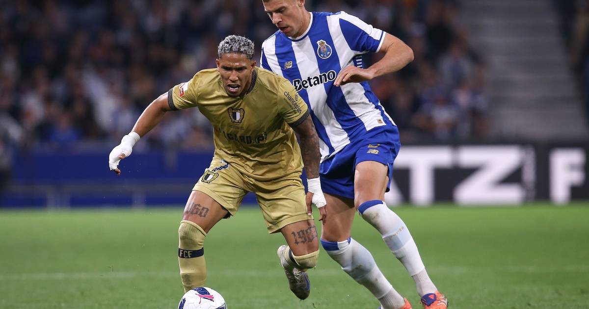 Dragão perde o sorriso: FC Porto escorrega em casa com o Famalicão no último suspiro