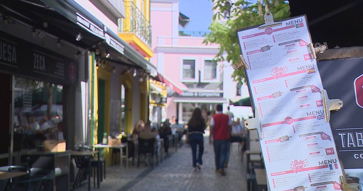 Turistas esgotam lotação nos restaurantes em Aveiro