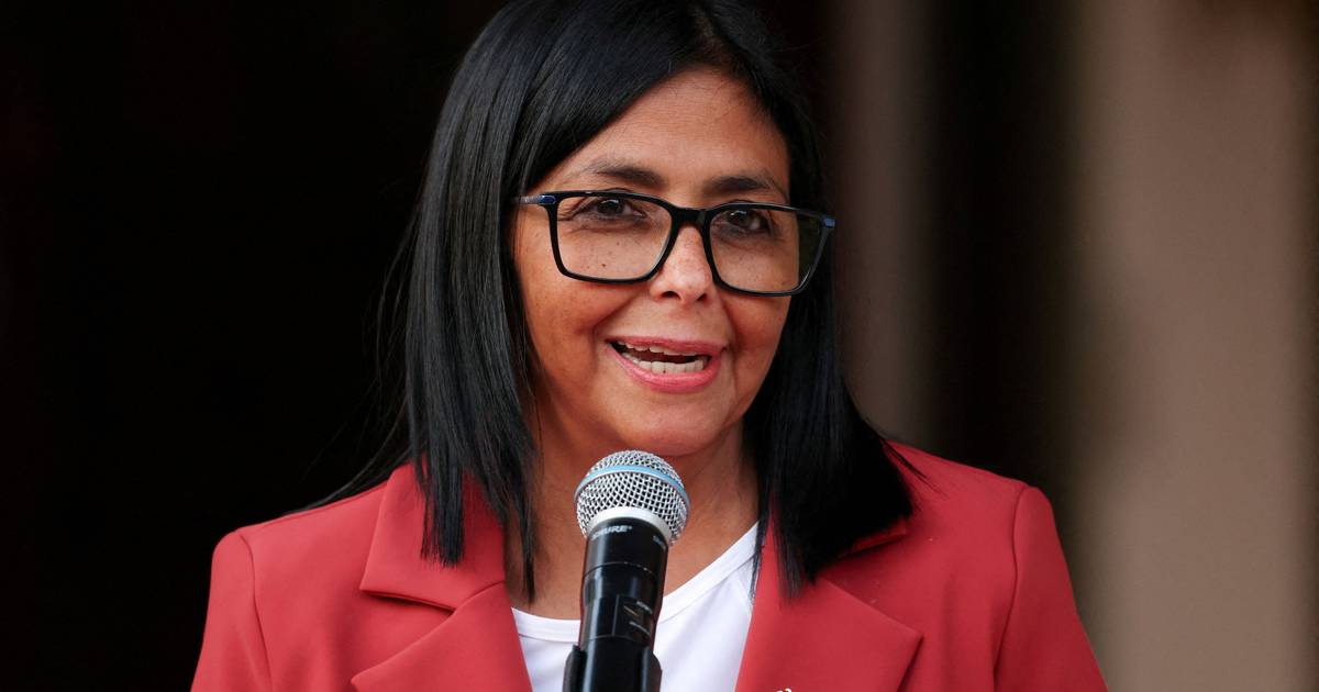 Delcy Rodríguez continua como presidente interina da Venezuela após fim do prazo fixado pelo tribunal