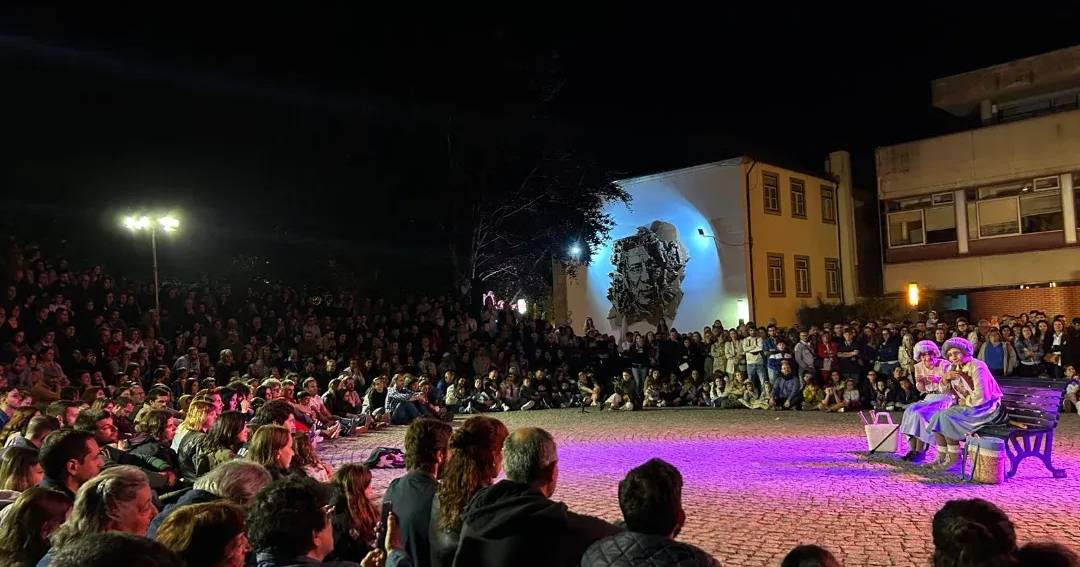 Festival Imaginarius procura voluntários para expor mamilos na rua