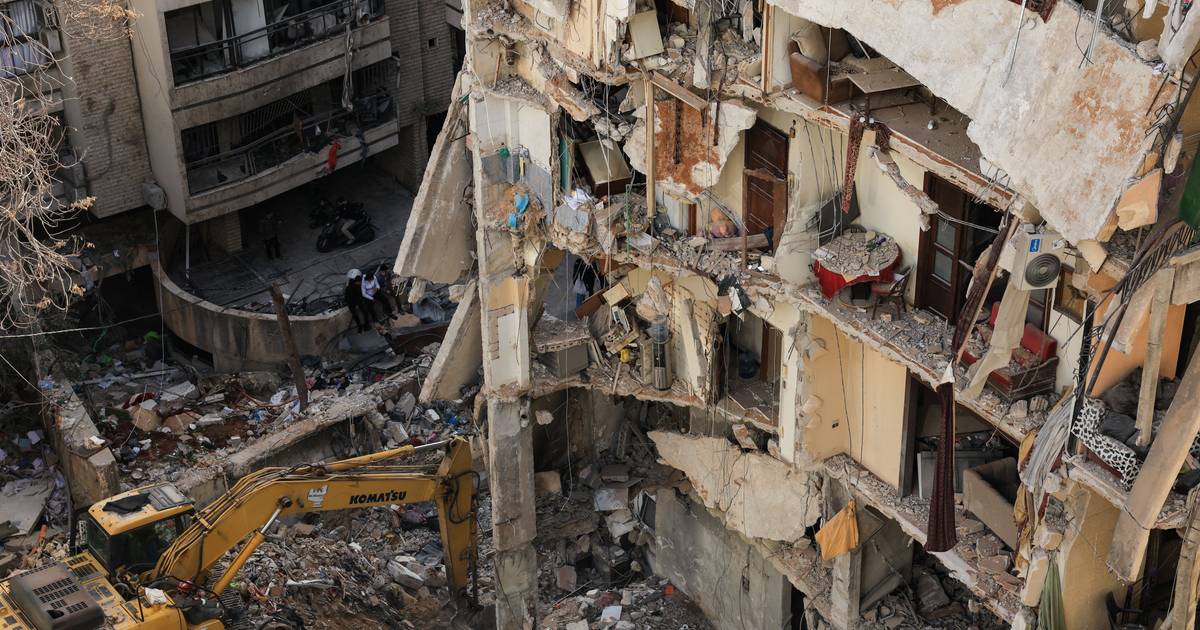 Conflito com Israel fez cerca de 2.300 mortos no Líbano, diz Governo