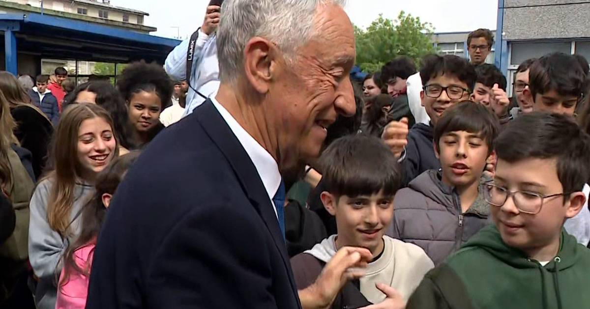 10 minutos: Marcelo regressa e inicia ciclo de palestras nas escolas