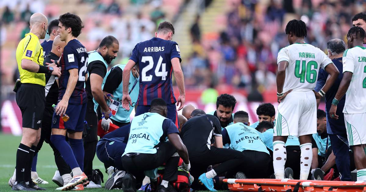 Agressões e jogador em estado crítico após violento pontapé na cabeça: a noite caótica na Liga dos Campeões asiática