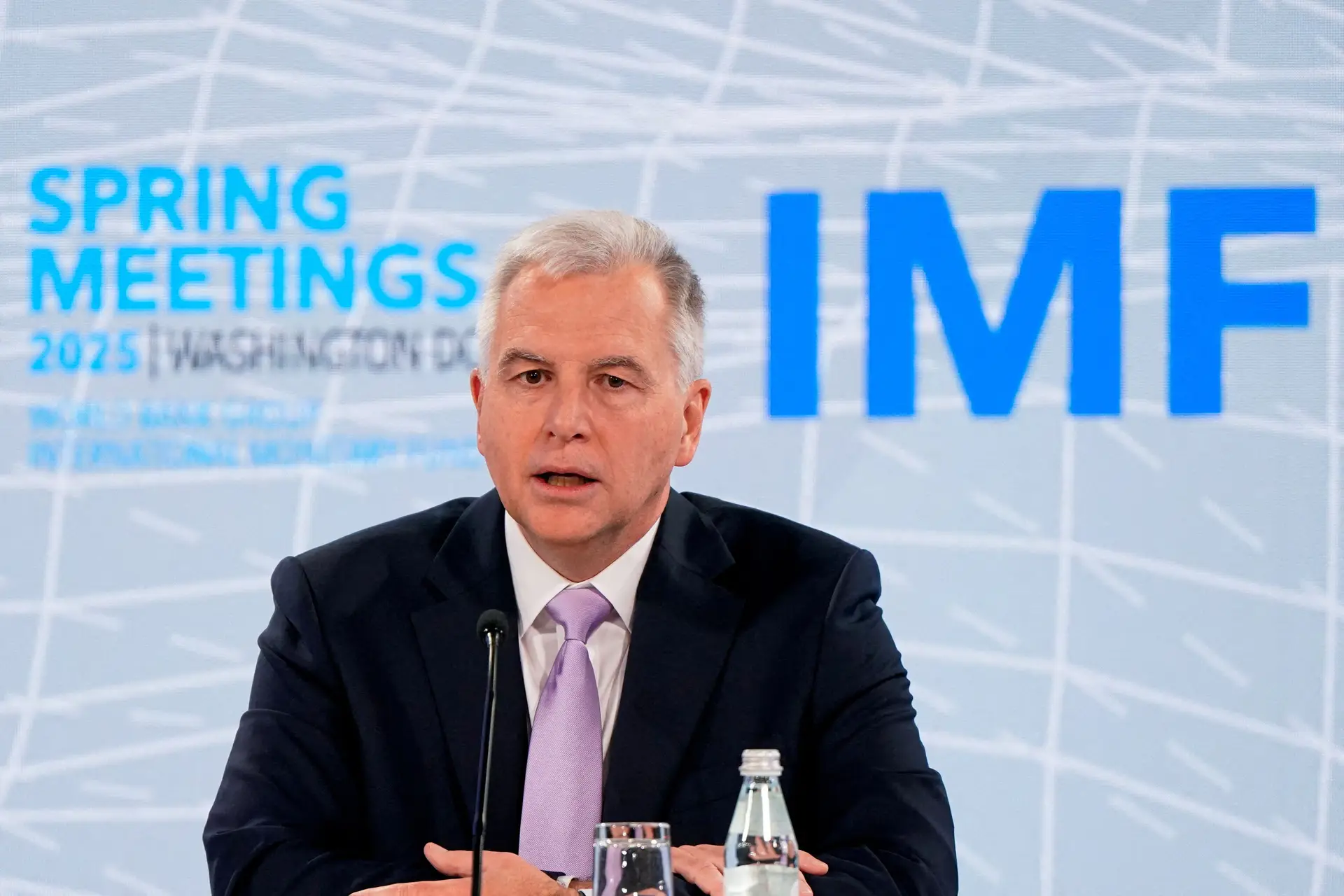 Diretor europeu do FMI alerta: crise na habitação em Portugal "também afeta a economia" porque afasta jovens das cidades