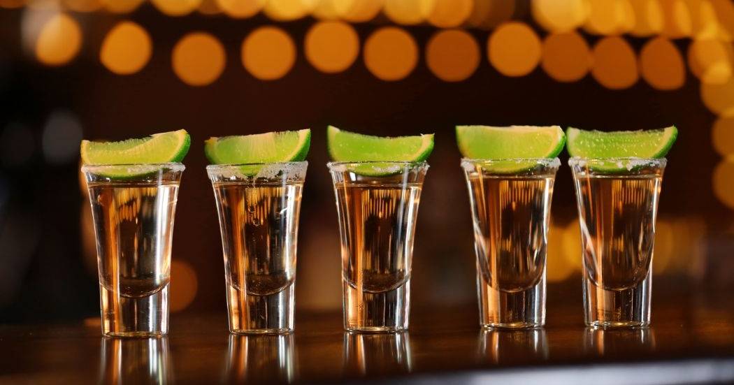 Passageira de cruzeiro recebe indemnização por queda depois de 14 shots de tequila
