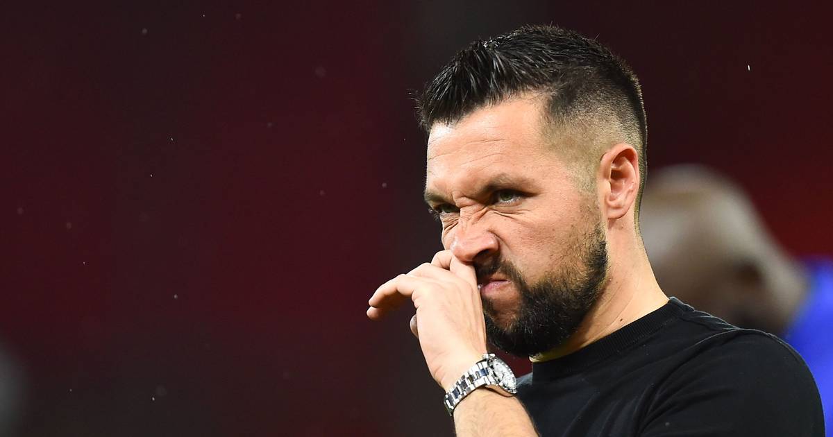 Farioli não quer que jogadores do FC Porto desperdicem energia a ver o dérbi lisboeta