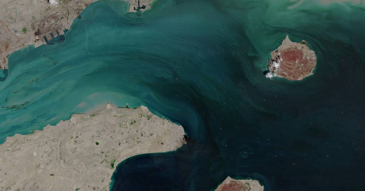 Estreito de Ormuz reabre e primeiros navios já atravessaram