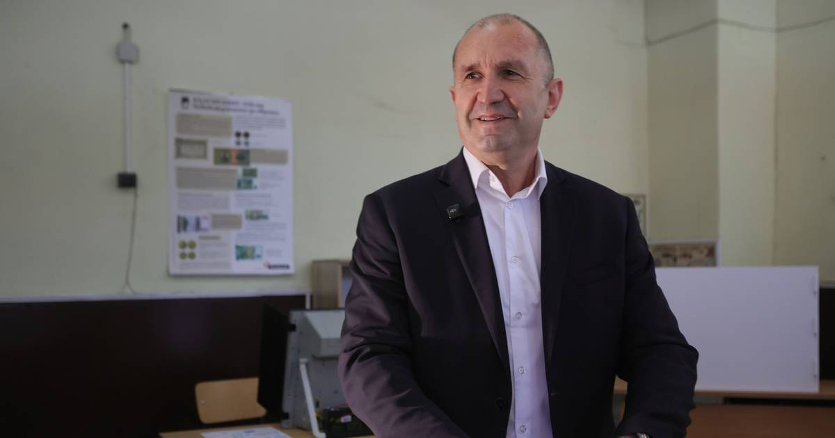 Demitiu-se em janeiro e regressa agora ao poder com maioria absoluta na Bulgária