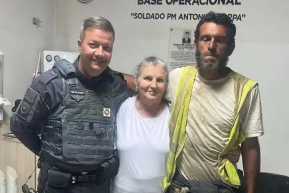 Professor desaparecido há cinco anos é encontrado e reencontra mãe em momento emocionante