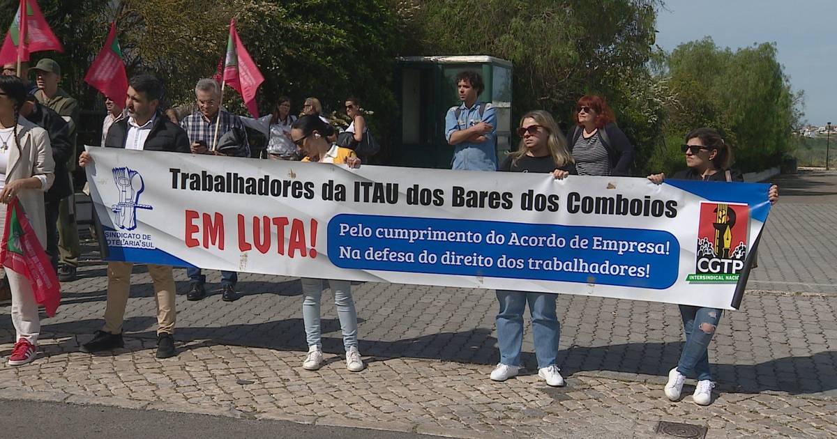 Trabalhadores dos bares dos comboios de longo curso estão em greve e sem prazo para terminar