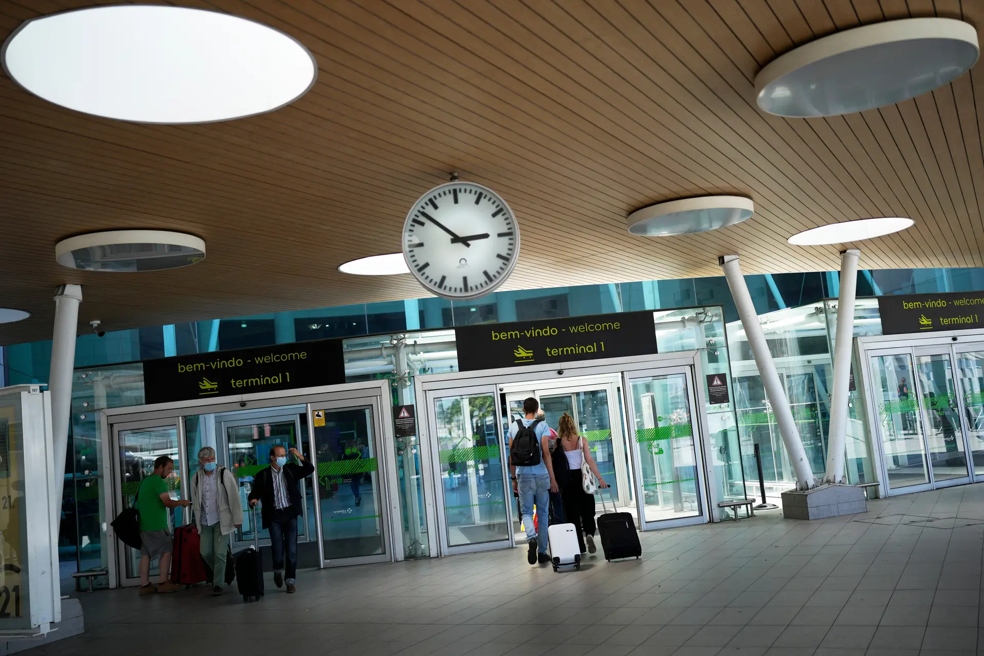 Aeroporto de Lisboa vai ter mais espaço e mais máquinas