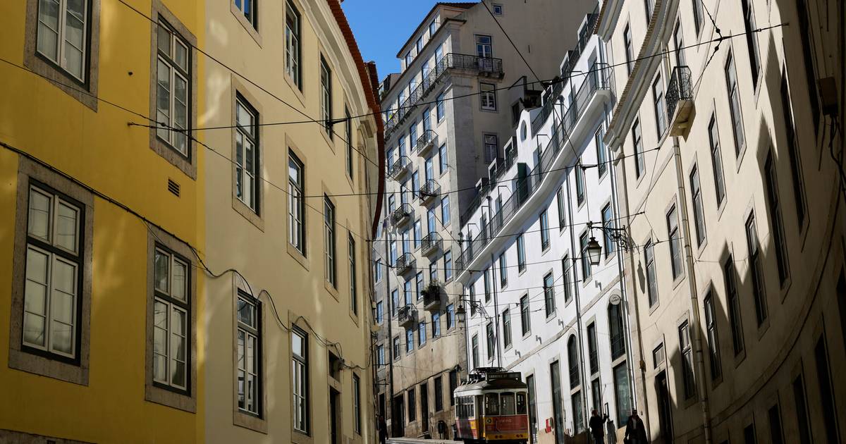 Trabalhadores da EGEAC em greve por 