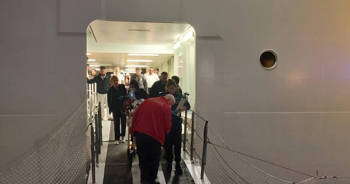 Marinha coordena resgate médico de passageira de cruzeiro nos Açores