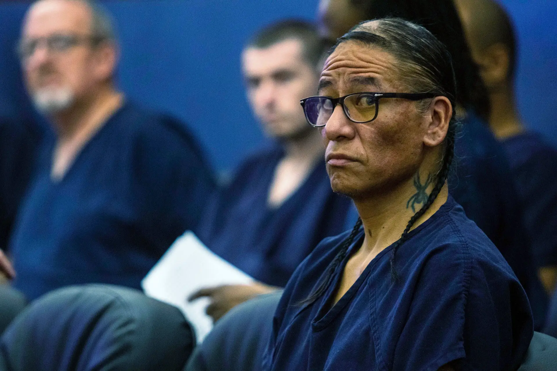 Nathan Chasing Horse, ator de "Dança com lobos", condenado a prisão perpétua  por agressão sexual - SIC Notícias