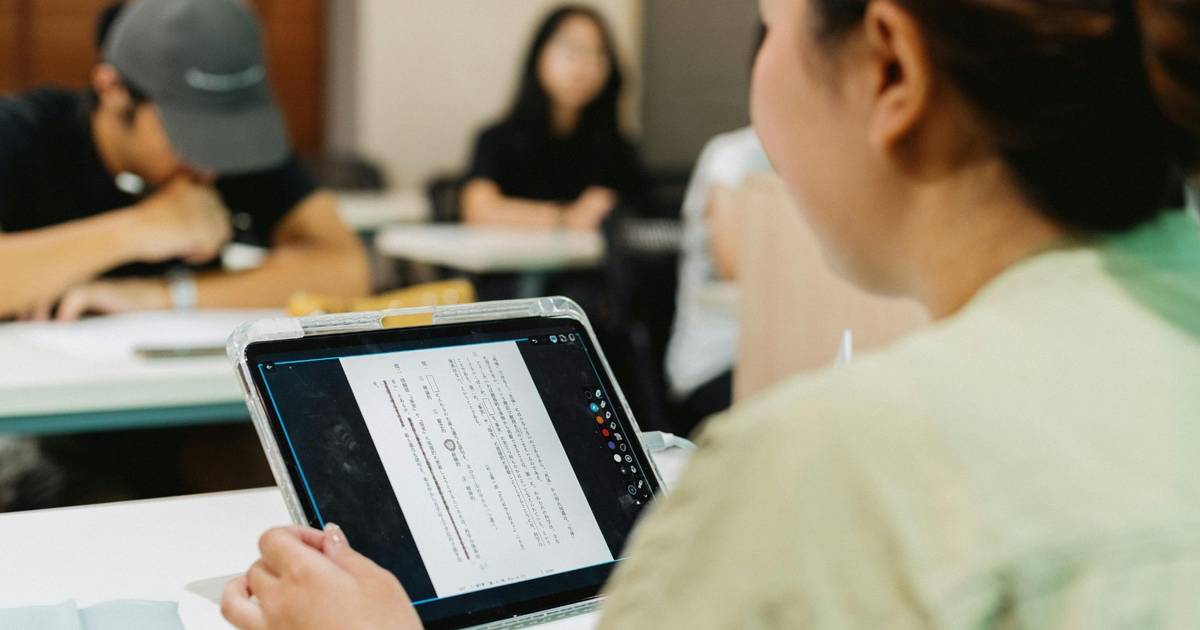 Exames digitais, chumbos analógicos