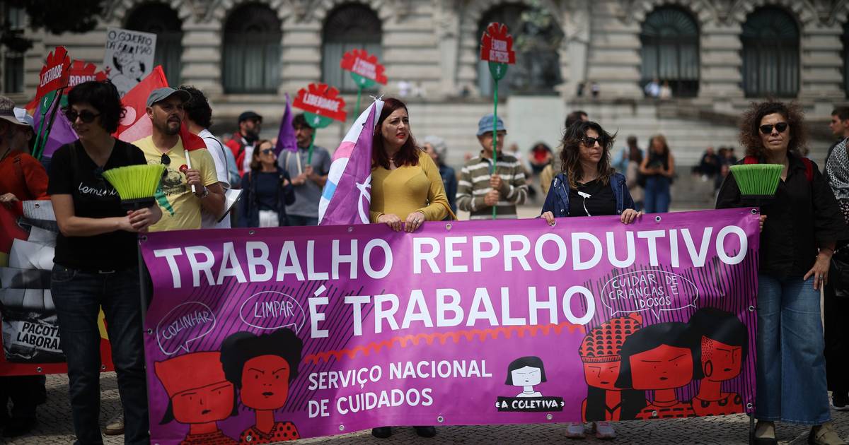 “Não vamos desistir, o pacote é para cair”: milhares saíram à rua contra a reforma laboral
