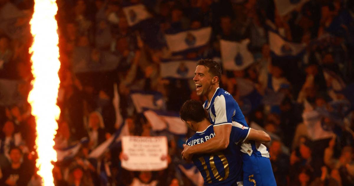 Dragão assume trono do leão: FC Porto sagra-se campeão nacional quatro anos depois