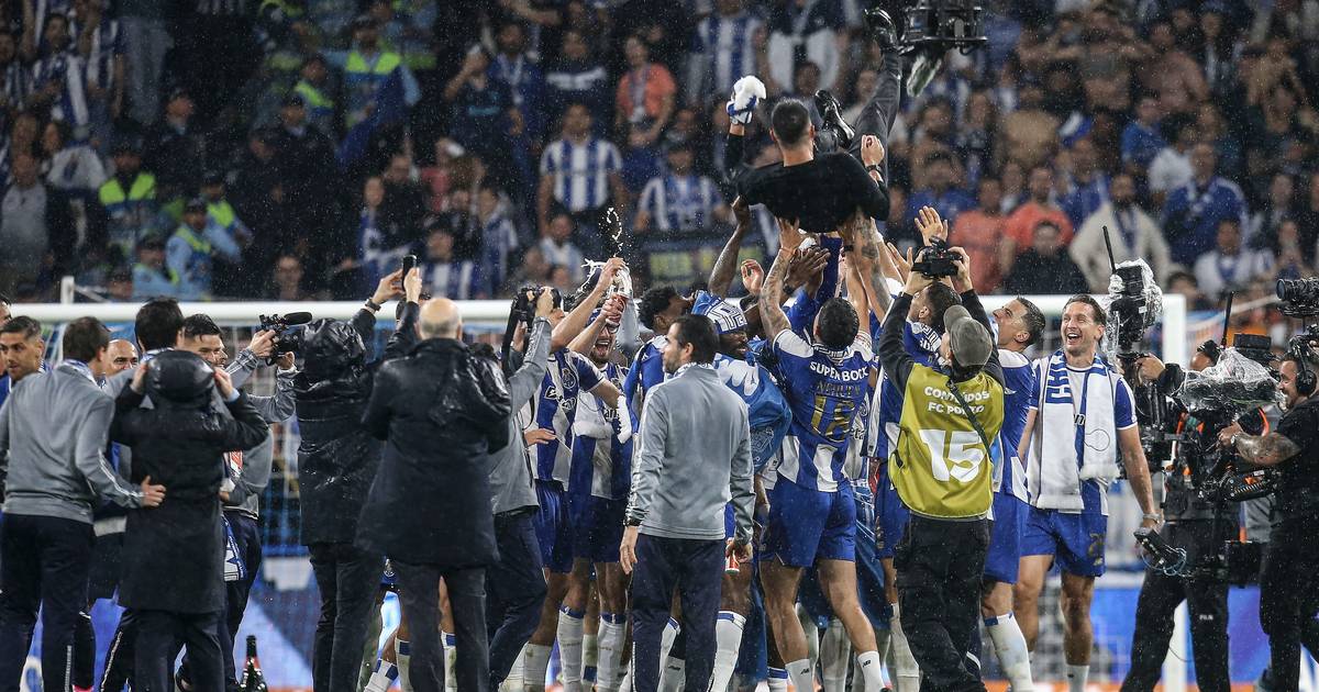 Câmara Municipal do Porto recebe campeões nacionais a 16 de maio