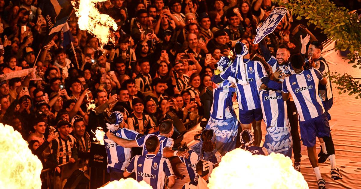 Dragão foi palco da conquista, mas a festa maior do FC Porto ainda está por chegar