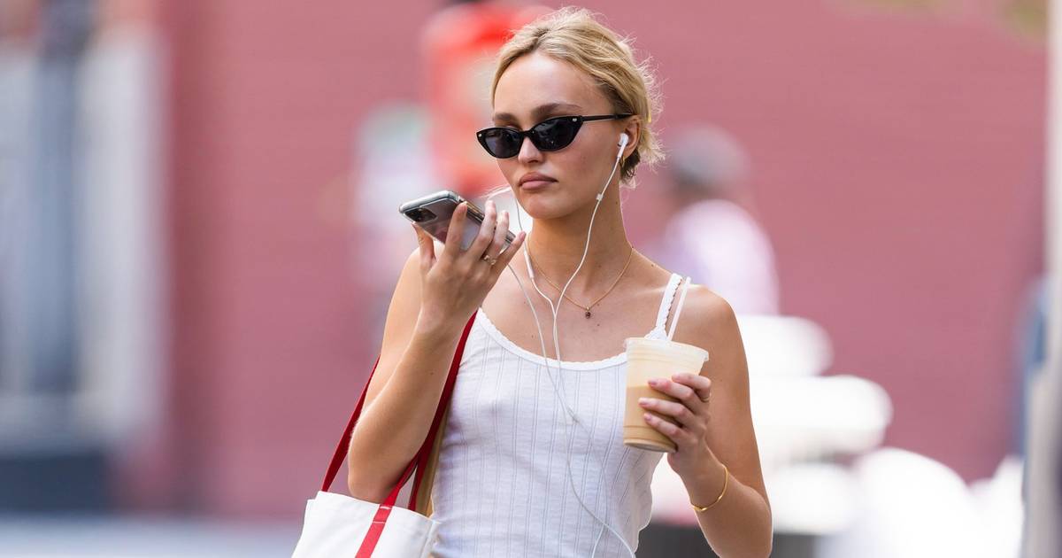 Fones com fios estão de volta? Geração Z recupera tradição de andar com cabos
