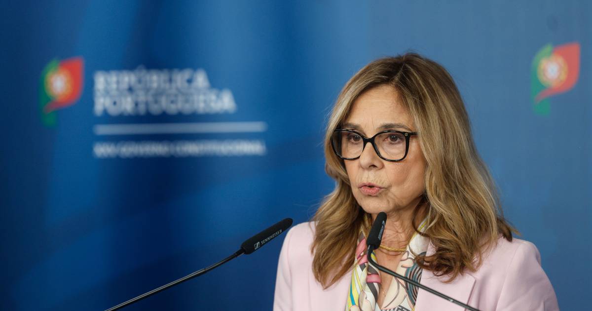 15 minutos: Governo substitui dois terços das admi