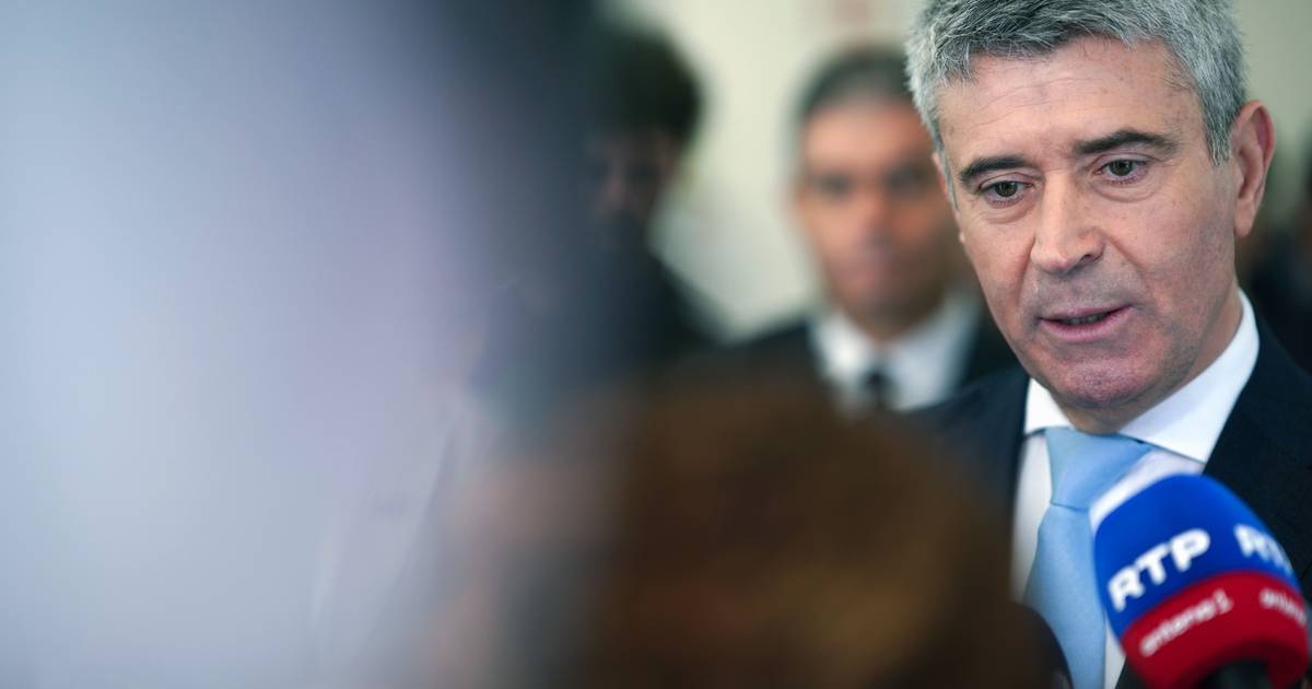 PS diz que é inviável referendar decisão do Tribunal Constitucional e acusa Chega de ser muleta do Governo