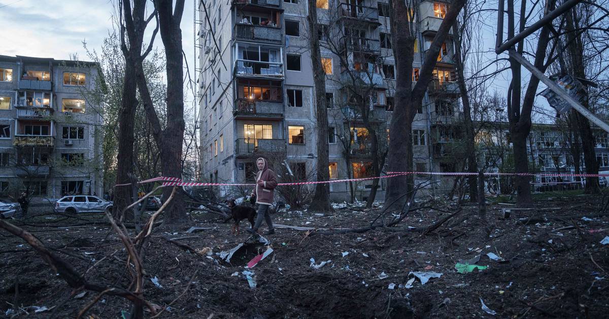 Rússia volta a atacar Ucrânia com 139 drones durante a noite e madrugada
