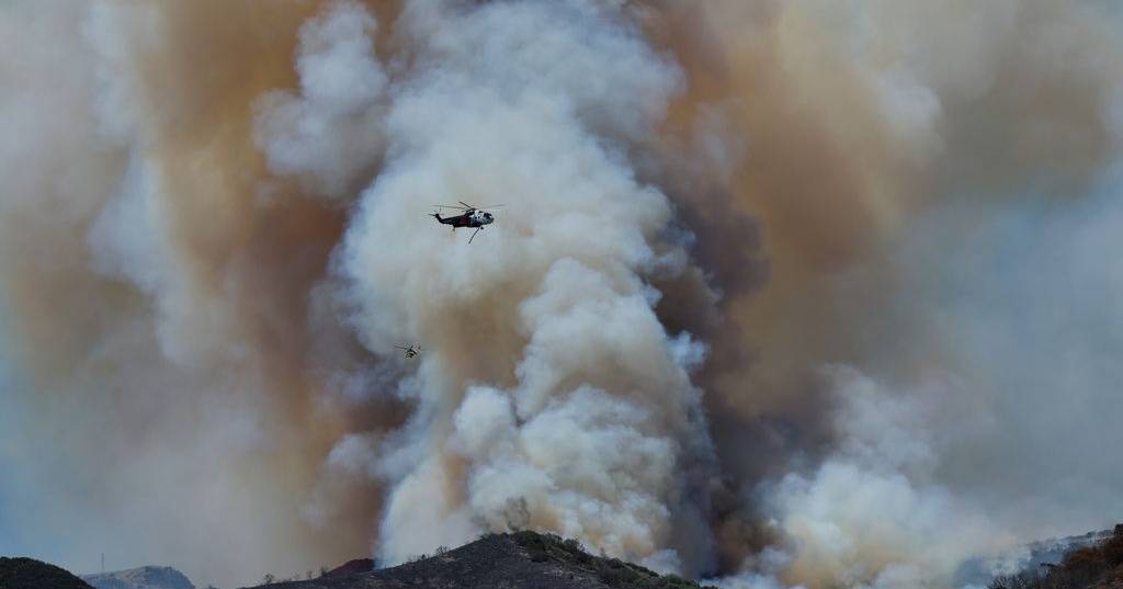 Mais de 17 mil pessoas receberam ordens de retirada devido a incêndio na Califórnia
