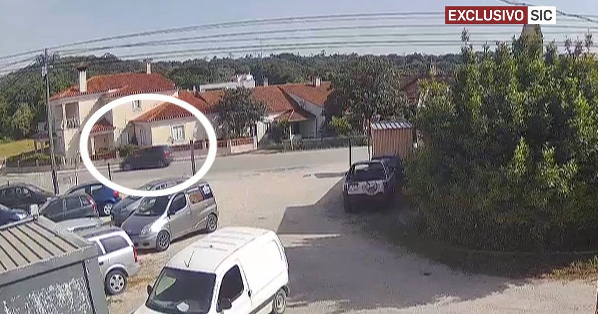 Imagens exclusivas mostram chegada de carro do casal francês que abandonou crianças ao café