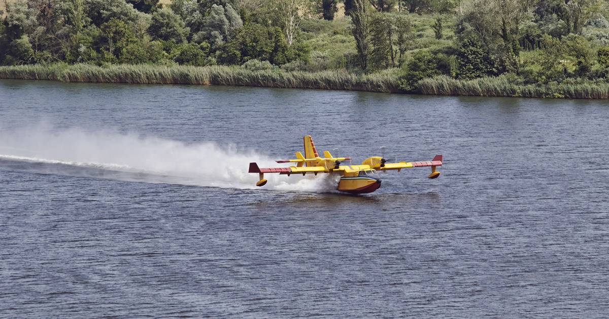 Águeda instala pista aquática na Pateira de Fermentelos para ajudar aviões no combate a incêndios