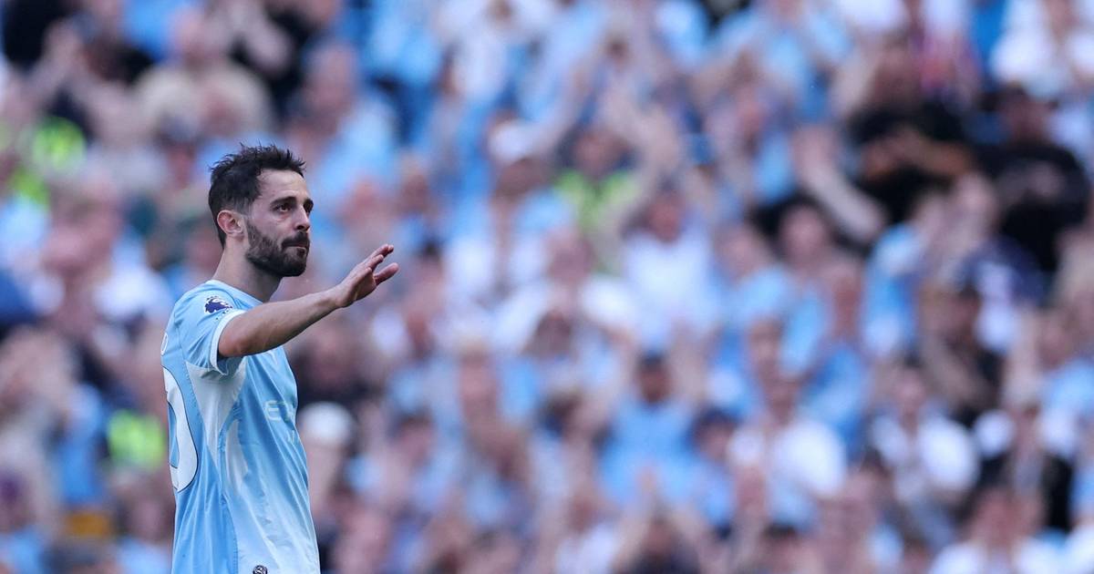 Bernardo Silva despede-se do Manchester City com guarda de honra e lágrimas