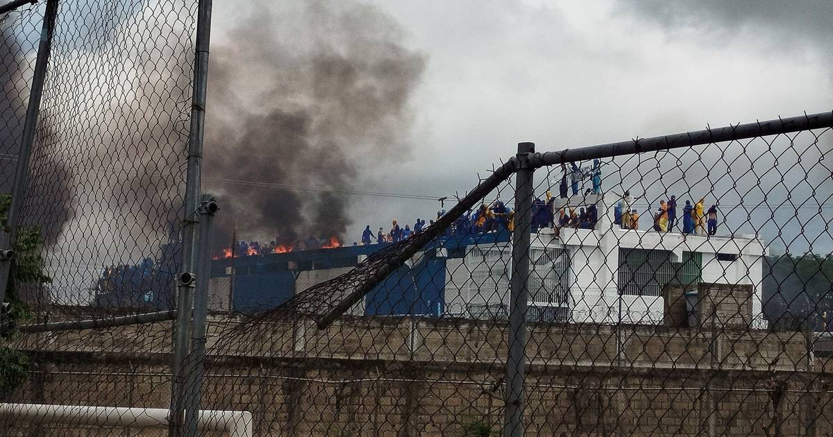 Motim em prisão venezuelana obriga à mobilização da Guarda Nacional