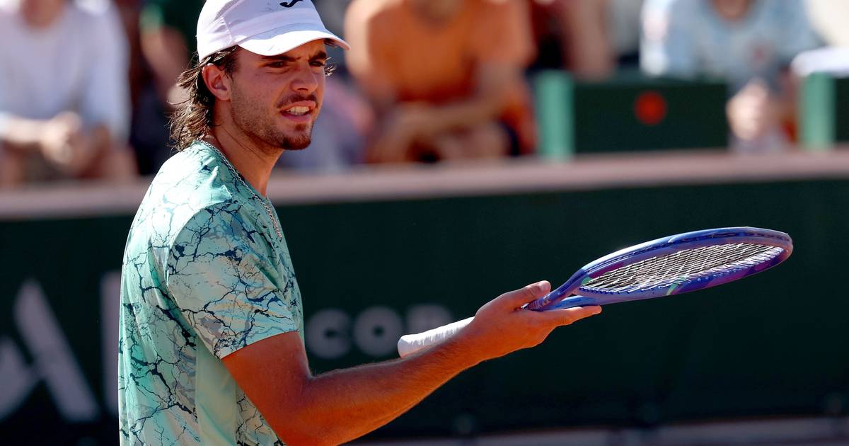 Jaime Faria soma e segue em Roland Garros: tenista português avança para a segunda ronda