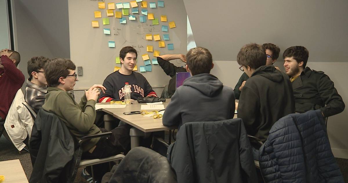 Estudantes do Instituto Superior Técnico preparam participação no Global Management Challenge