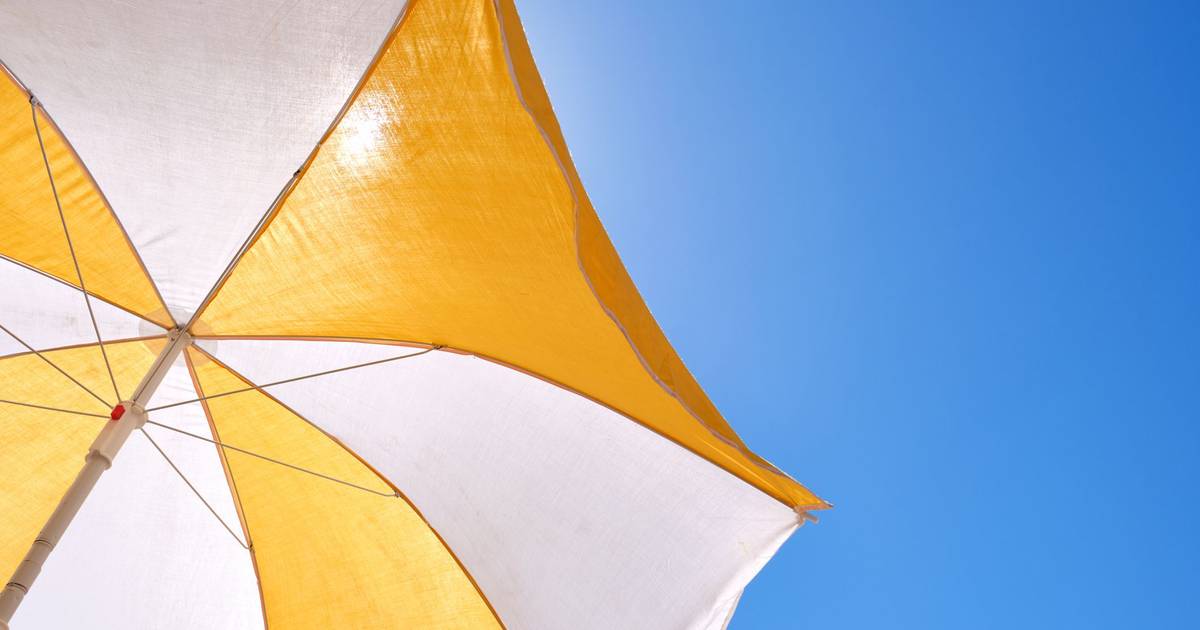 Polémica com chapéus de sol: ministra sugere desenho na entrada das praias