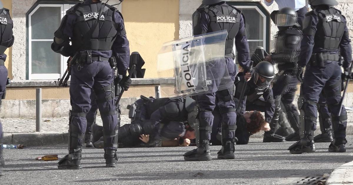 Greve geral: detidos após confrontos com a polícia vão esta sexta-feira a tribunal