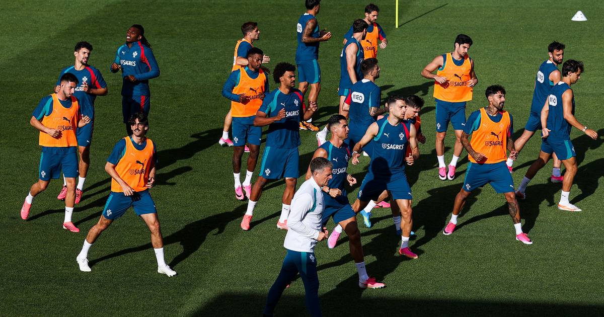 Portugal prepara particular com o Chile com um regresso e uma ausência